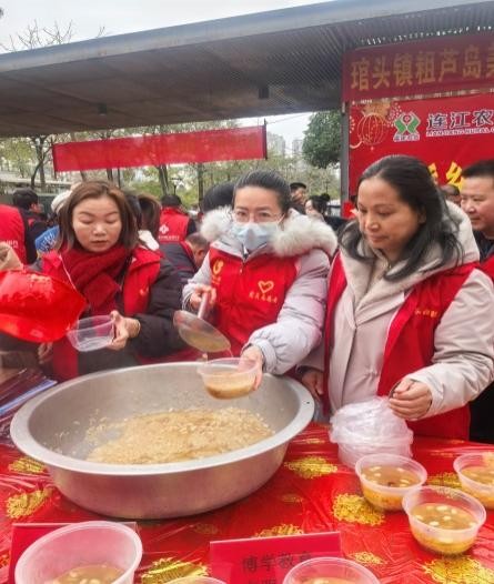 中国人寿寿险连江支公司党支部开展拗九节主题党日活动